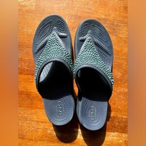 CROCS Navy Blue and Green Slip-On platform Sandals
